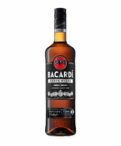 Proef de unieke diepte van Bacardi Carta Negra Black 1L met subtiele vanille, fruit en een rokerige afdronk. Een ultieme rum ervaring.