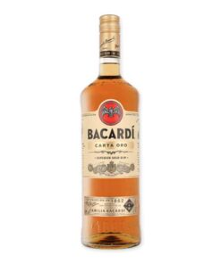 Ontdek Bacardi Carta Oro 1L, een schitterende gouden rum met subtiele smaken van vanille en specerijen, perfect voor cocktails of puur genieten.