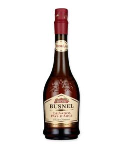 Ervaar Busnel Calvados Trois Lys: een voortreffelijke calvados uit Frankrijk, waar rijpe appel en subtiele vanille prachtig samenkomen.