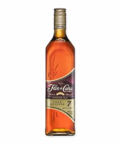Ontdek Flor de Caña Gran Reserve 7 Years, een uitzonderlijke rum uit Nicaragua. Geniet van zijn rijke smaken zowel puur als in cocktails.