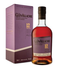 Ervaar Glenallachie 12 Years Old, een uitmuntende Schotse whisky met rijke tonen van fruit en kruiden, perfect voor kenners.