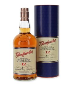 Ontdek de wereld van Glenfarclas 12 Year, waar elke slok de rijke Schotse traditie en een complex smaakprofiel onthult.