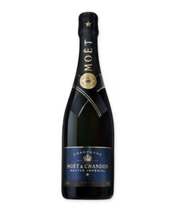 Geniet van de volle, fruitige smaak en subtiele zoetheid van Moët & Chandon Nectar Impérial. Perfect voor elke feestelijke gelegenheid! 🍾