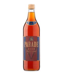 Ontdek Parade Vieux 1L, elegante Nederlandse vieux met een rijke smaak van karamel en vanille, ideaal om puur of in cocktails te genieten.