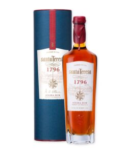 Beleef de diepte van Santa Teresa Solera 1796, een voortreffelijke rum geproduceerd met de historische Solera-methode, ideaal als digestief of in luxueuze cocktails.