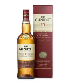 Proef de rijkdom van The Glenlivet 15 Year French Oak, een voorname Schotse whisky met een boeiend profiel van vanille en specerijen.