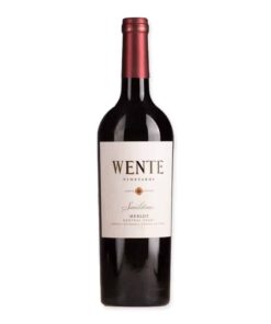Beleef het delicate palet van Wente Sandstone Merlot, een Amerikaanse rode wijn met aroma's van rijpe bessen, kruidige tonen en een rijke afdronk.
