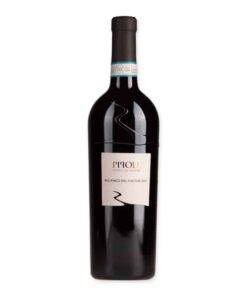 Ervaar de majesteit van Pipoli Rosso Aglianico Basilicata met zijn diepe kleuren en rijke smaken. Perfect voor speciale gelegenheden.